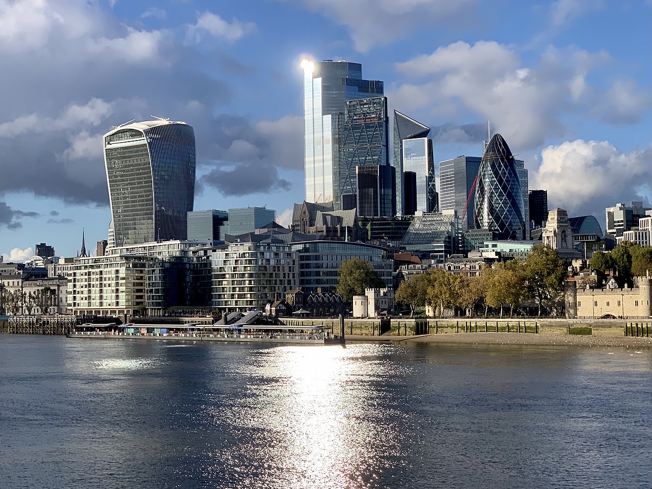 Cityoflondontowerbridge GJMarshy_wiki